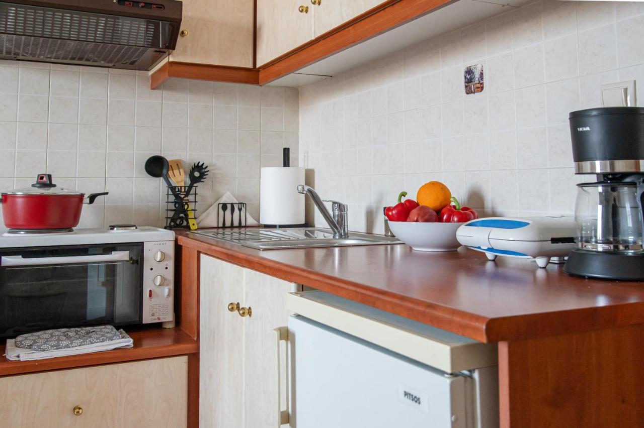 Haris Seaview Apartment Heraklion  Bagian luar foto