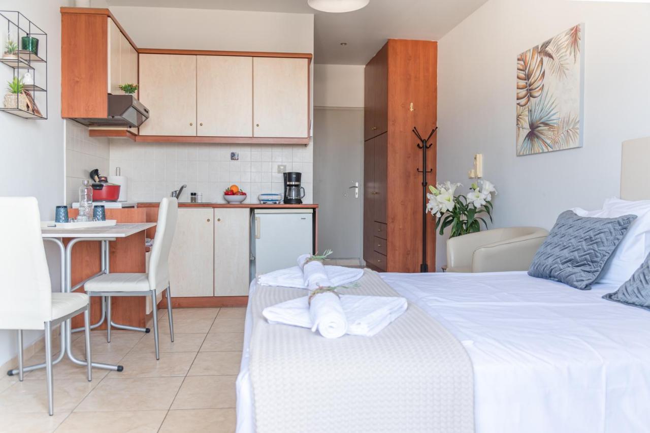 Haris Seaview Apartment Heraklion  Bagian luar foto